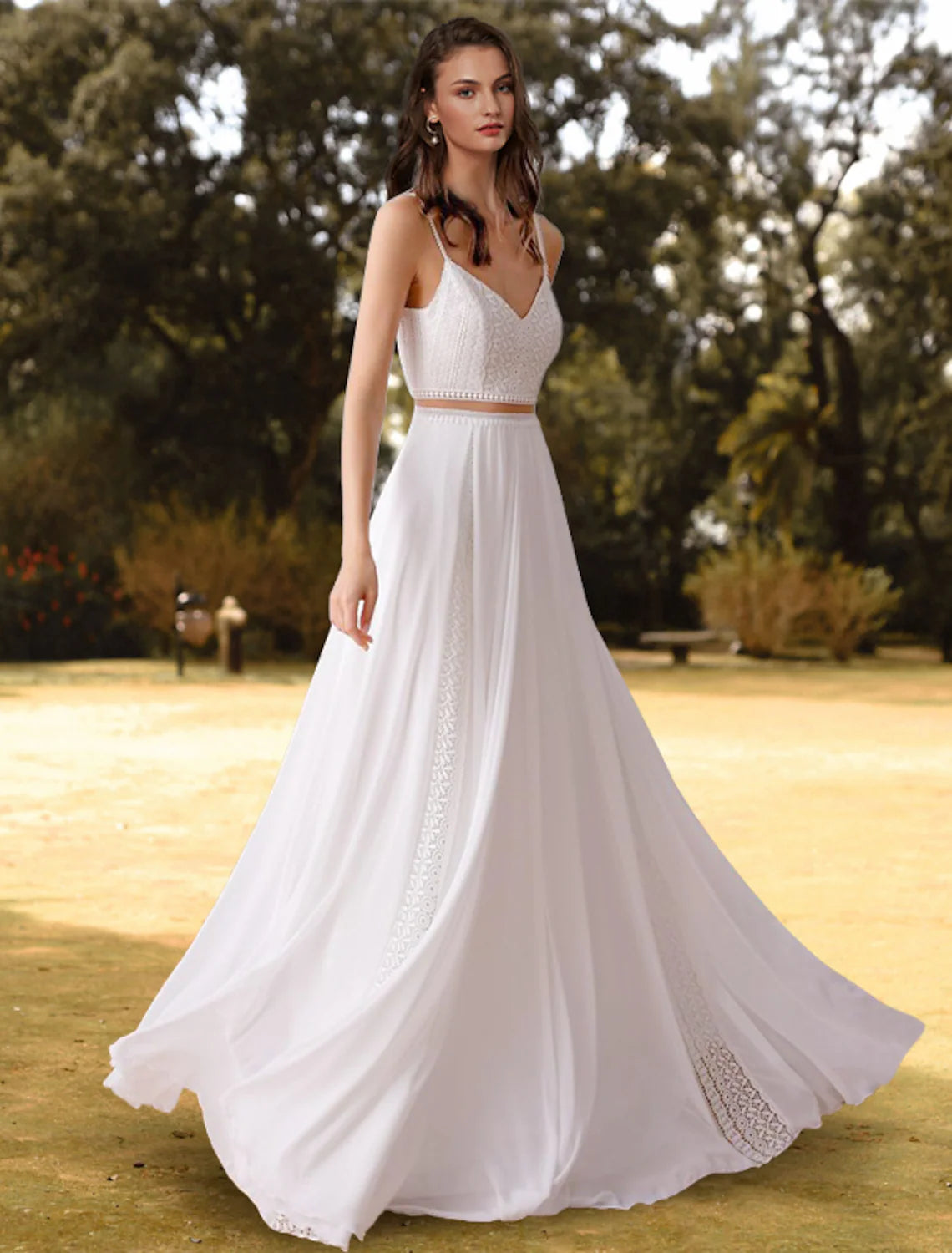 Beach Open Back Wedding Dresses Floor Length Two Piece Sleeveless Spaghetti Strap V Neck Chiffon With Appliques Solid Color Satin Bridal Gown